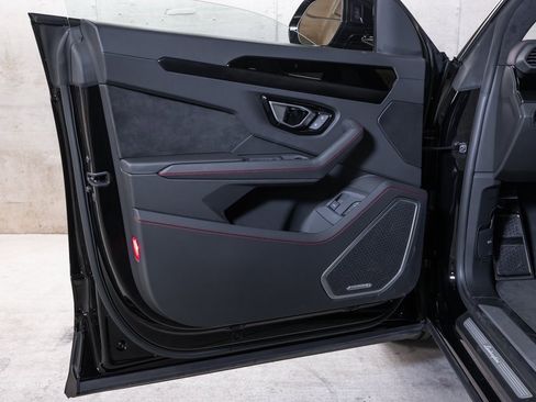 Used 2024 Lamborghini Urus S image 20