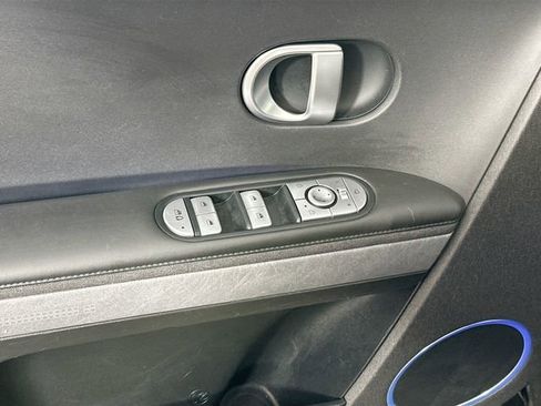 Used 2023 Hyundai Ioniq 5 SEL image 25