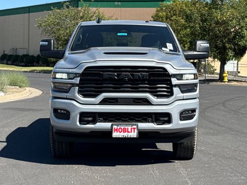 New 2026 RAM 2500 Big Horn AWD/4WD image 8