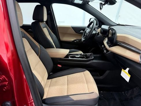 New 2026 Chevrolet Equinox ACTIV AWD/4WD image 21