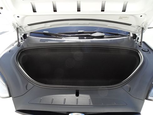 Used 2023 Tesla Model X image 25