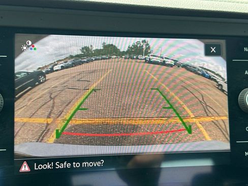 Used 2022 Volkswagen Jetta SEL image 29