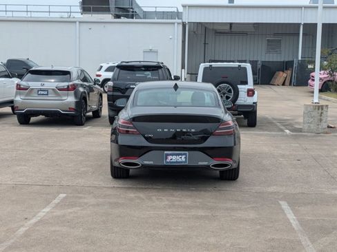 Used 2025 Genesis G70 2.5T image 5