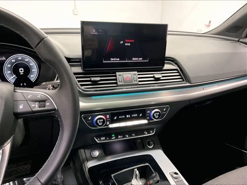 Certified 2023 Audi Q5 e Prestige w/ Prestige Package image 9