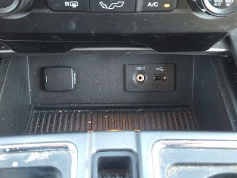 Used 2015 Ford F150 XLT w/ Equipment Group 301A Mid AWD/4WD image 29