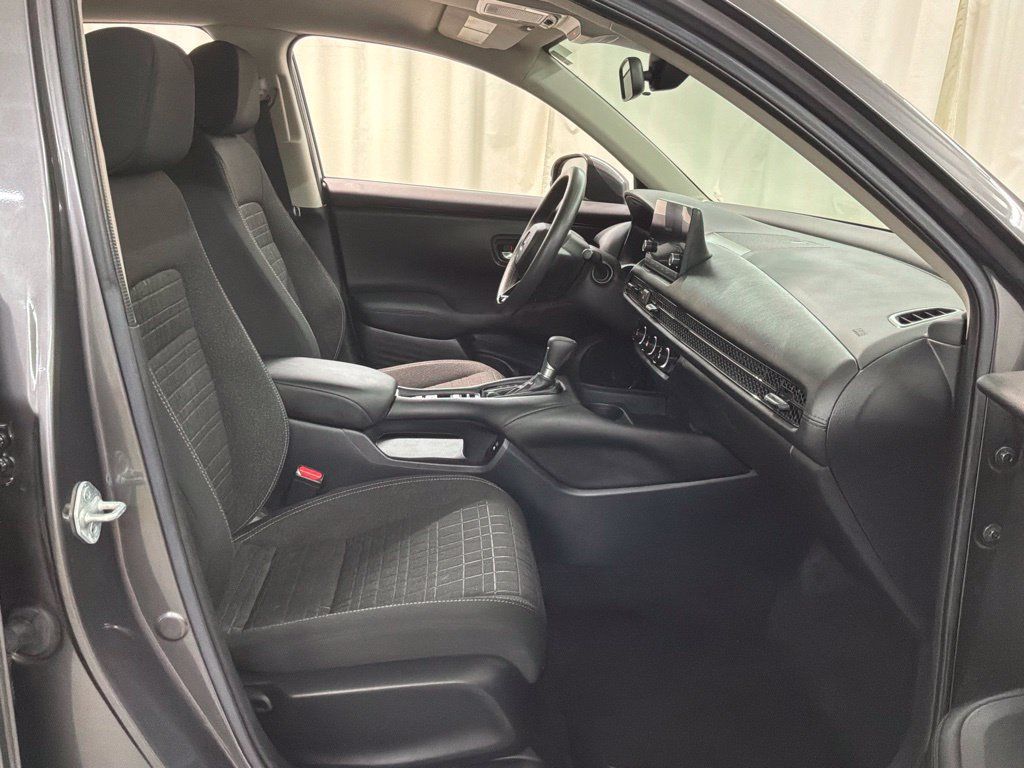Certified 2024 Honda HR-V LX image 29