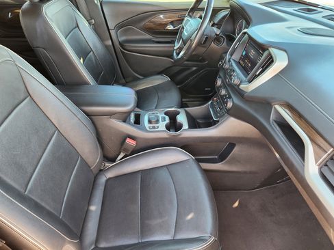 Used 2019 GMC Terrain Denali w/ Advanced Safety Package image 17
