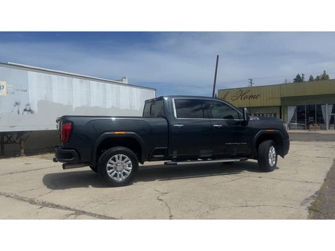 Used 2022 GMC Sierra 2500 Denali w/ Denali Ultimate Package AWD/4WD image 3