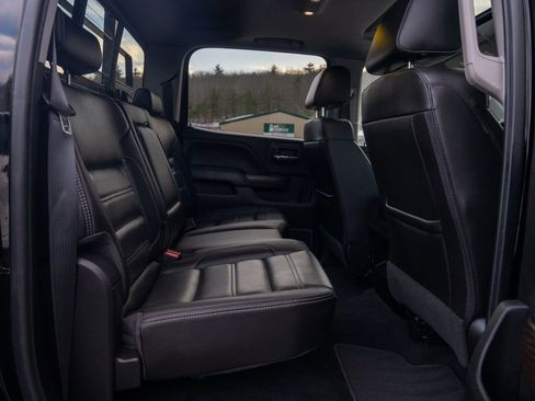 Used 2019 GMC Sierra 2500 Denali w/ Suspension Package, Off-Road image 19