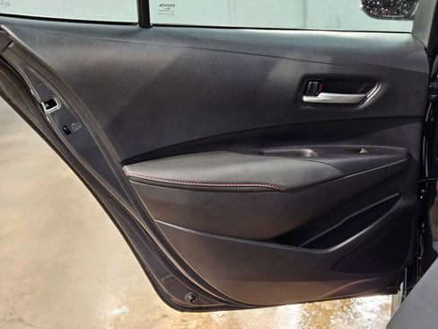 Used 2025 Toyota Corolla SE image 33