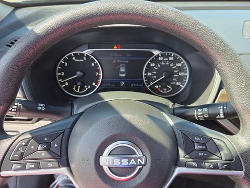 Used 2024 Nissan Altima 2.5 SV FWD image 20