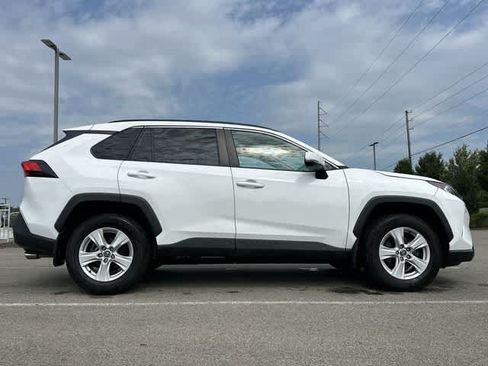 Used 2021 Toyota RAV4 XLE AWD/4WD image 3