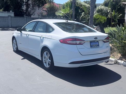 Used 2018 Ford Fusion S FWD image 3