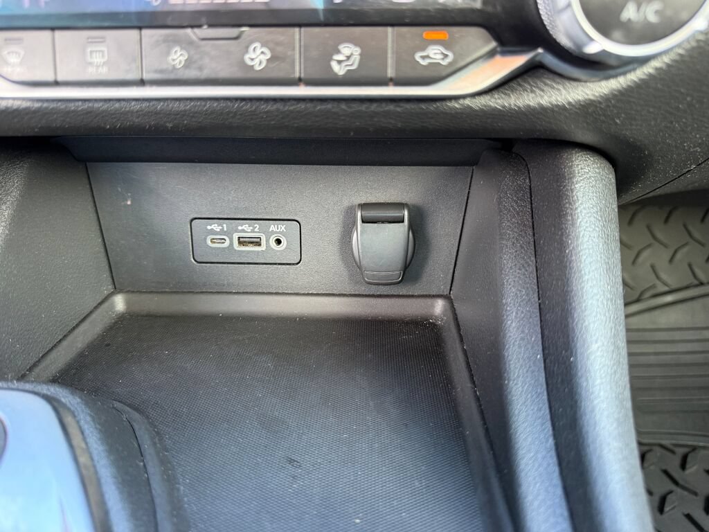 Used 2020 Nissan Sentra SV FWD image 26