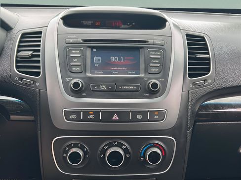 Used 2014 Kia Sorento LX FWD image 23