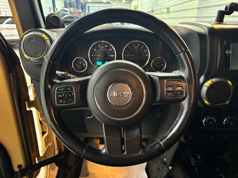 Used 2014 Jeep Wrangler Unlimited Sport w/ Quick Order Package 23S AWD/4WD image 13