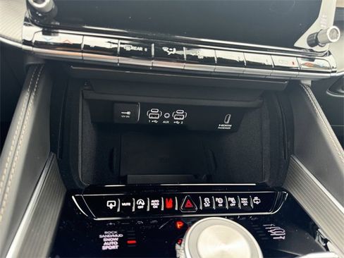 New 2024 Jeep Grand Wagoneer L Series II w/ Quick Order Packagew 28T image 35