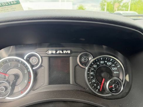 Used 2022 RAM 3500 Big Horn w/ Level A Equipment Group AWD/4WD image 18