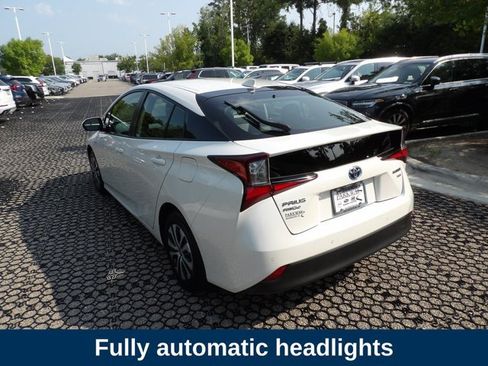 Used 2019 Toyota Prius XLE AWD/4WD image 8