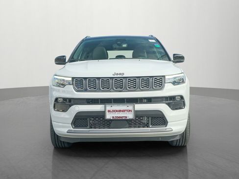 Used 2024 Jeep Compass Limited w/ High Altitude Package image 2