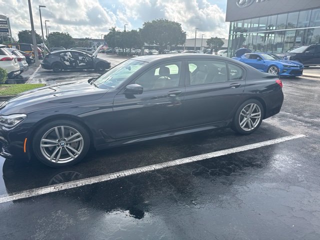Used 2017 BMW 750i xDrive AWD/4WD image 6
