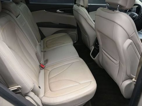 Used 2018 Lincoln MKX Reserve w/ Lincoln MKX Climate Package AWD/4WD image 34