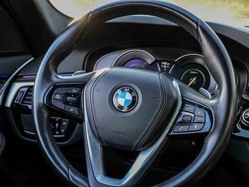Used 2019 BMW 530e image 14