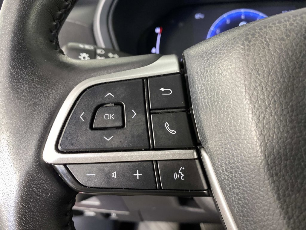 Used 2025 Toyota Grand Highlander FWD image 16