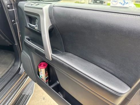 Used 2015 Toyota 4Runner Limited RWD image 16