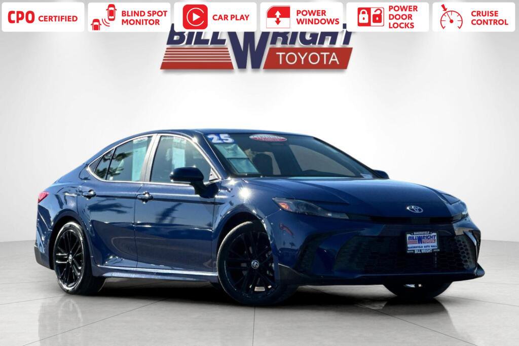 Certified 2025 Toyota Camry SE FWD image 1