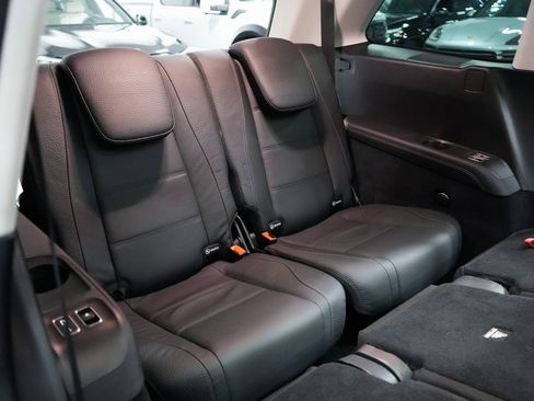 Used 2024 Mercedes-Benz GLS 450 4MATIC image 19