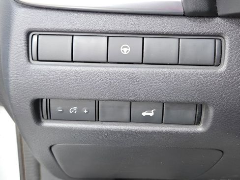 Used 2021 Nissan Rogue SL image 16