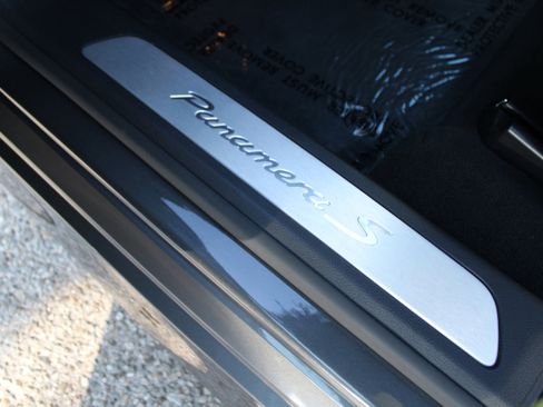 Used 2013 Porsche Panamera S image 26