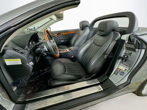 Used 2009 Mercedes-Benz SL 550 image 24