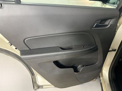 Used 2016 Chevrolet Equinox LTZ w/ Enhanced Convenience Package FWD image 34