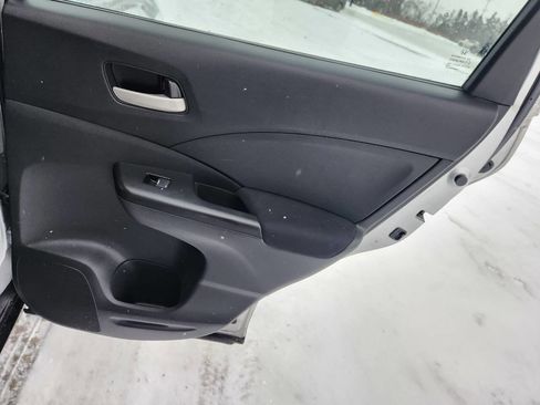 Used 2015 Honda CR-V LX image 16
