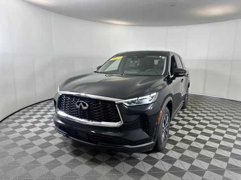 Used 2023 INFINITI QX60 Pure image 2