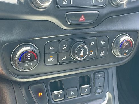 Used 2019 GMC Terrain SLT FWD image 7