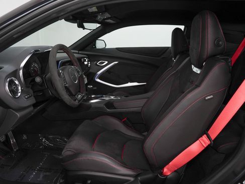 Used 2024 Chevrolet Camaro ZL1 RWD image 43