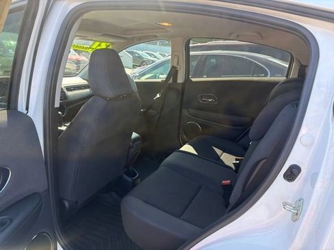 Used 2021 Honda HR-V EX image 9