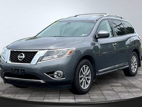 Used 2015 Nissan Pathfinder SL w/ SL Tech Package FWD image 1