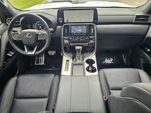 Used 2024 Lexus LX 600 F Sport AWD/4WD image 18