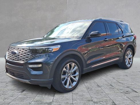 Used 2022 Ford Explorer Platinum w/ Equipment Group 601A AWD/4WD image 3