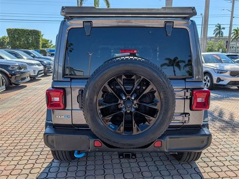 Used 2022 Jeep Wrangler Unlimited Sahara w/ Cold Weather Group image 13