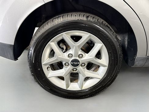 Used 2023 Kia Soul LX w/ Option Group 015 FWD image 32