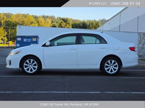 Used 2012 Toyota Corolla LE FWD image 9