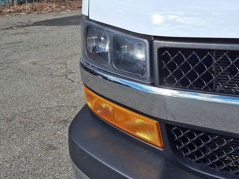 Used 2024 Chevrolet Express 2500 w/ Driver Convenience Package image 13