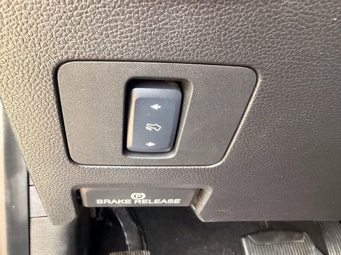 Used 2018 Ford F250 Lariat w/ Chrome Package image 40