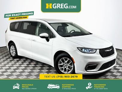 Used 2023 Chrysler Pacifica Touring-L