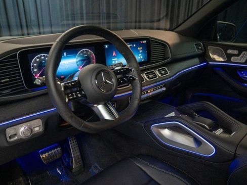 New 2026 Mercedes-Benz GLS 450 4MATIC image 18